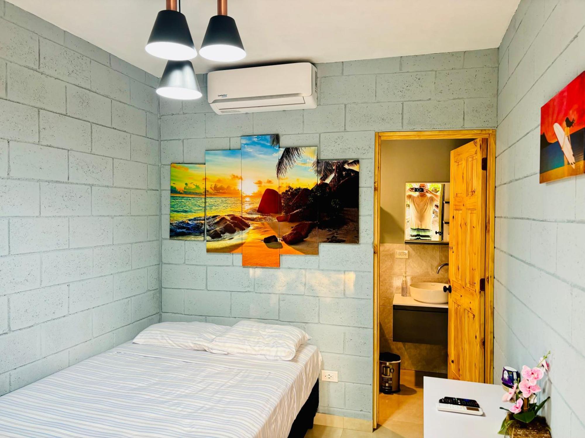 Hostal Camila'S Tamanique Bagian luar foto