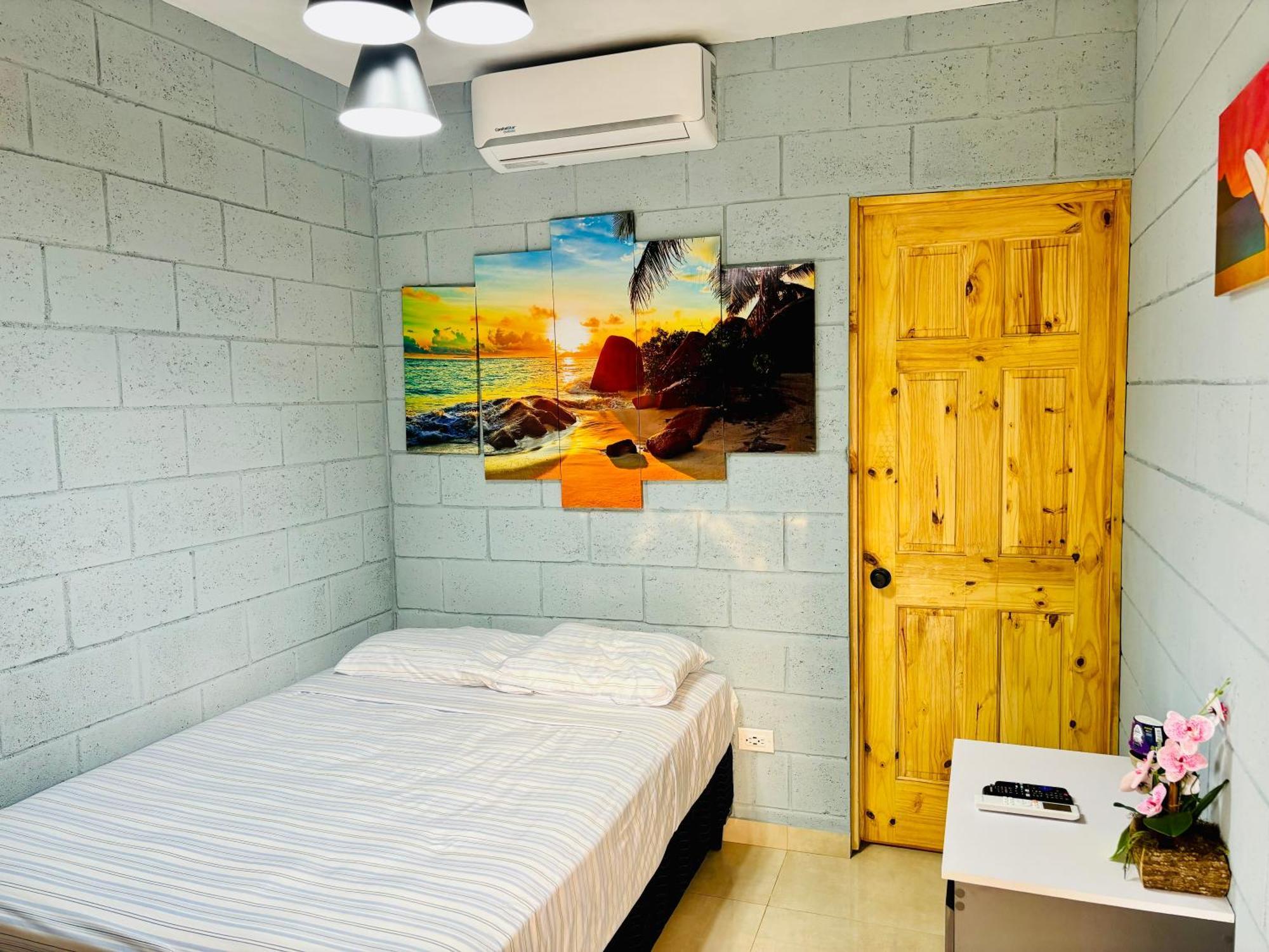 Hostal Camila'S Tamanique Bagian luar foto