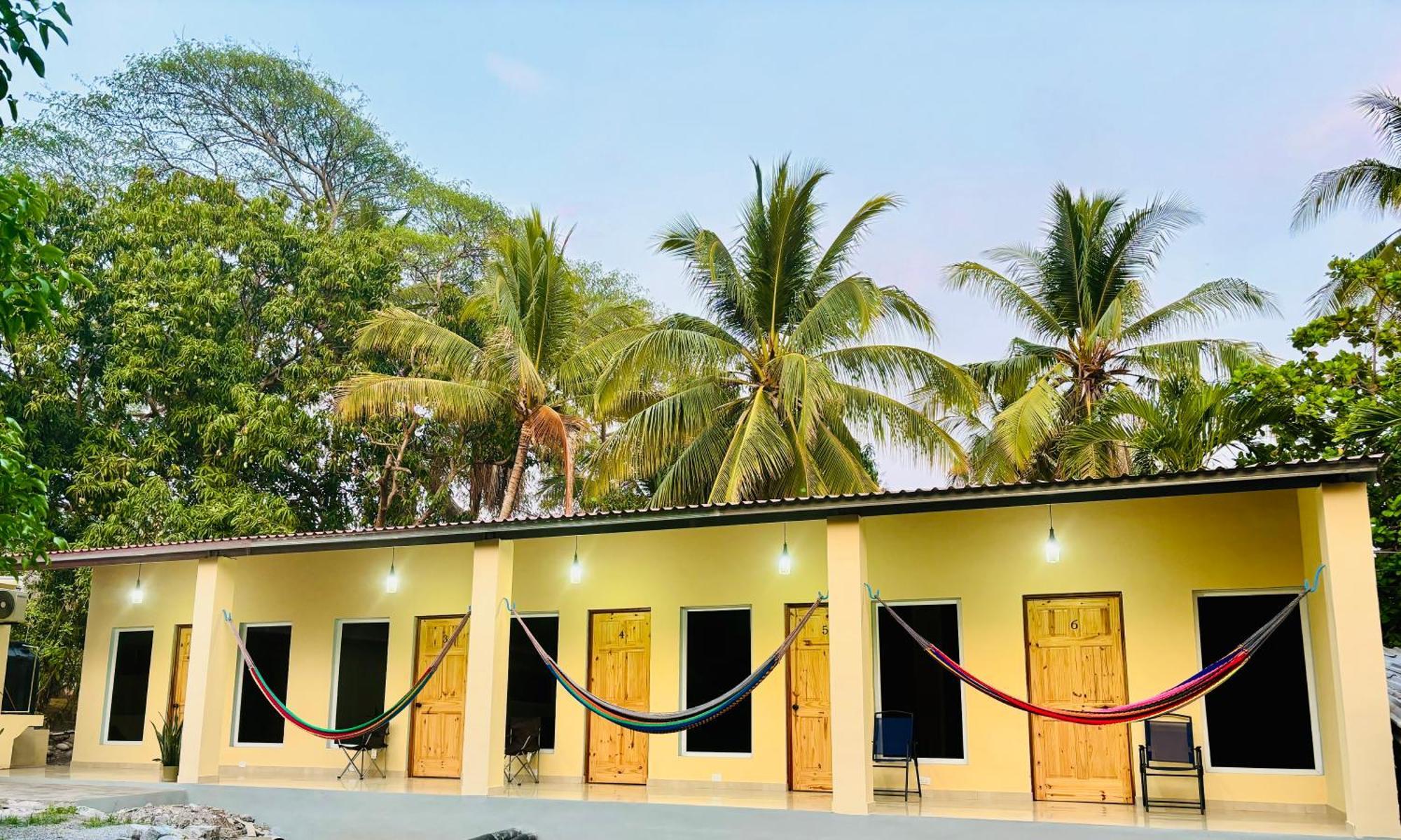 Hostal Camila'S Tamanique Bagian luar foto