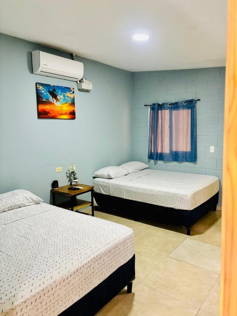 Hostal Camila'S Tamanique Bagian luar foto